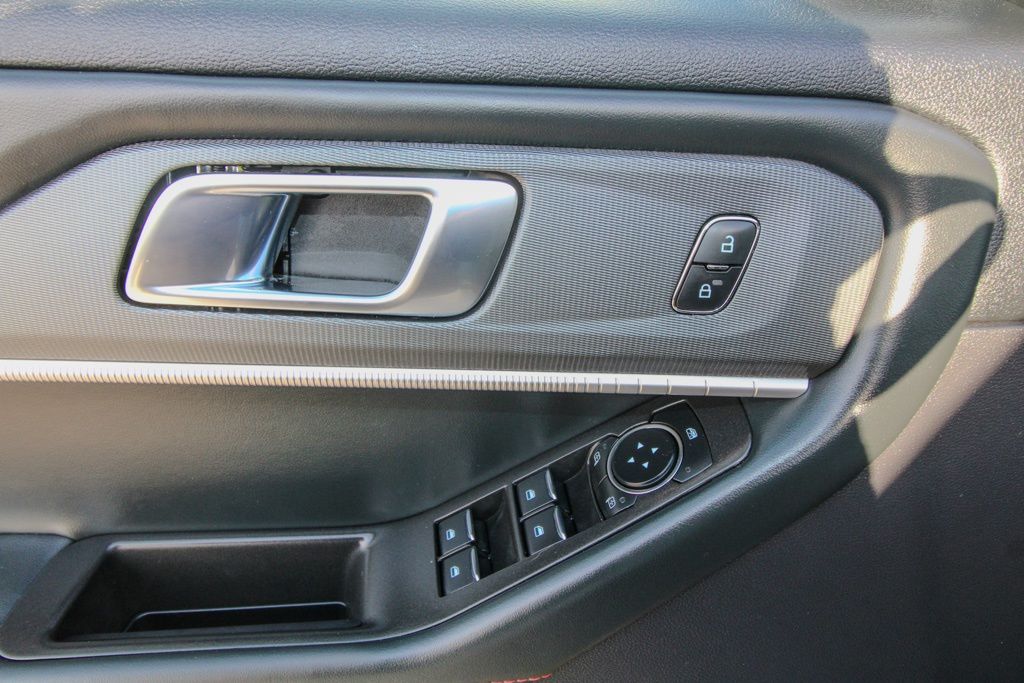 2025 Ford Explorer ST-LINE - Photo 14