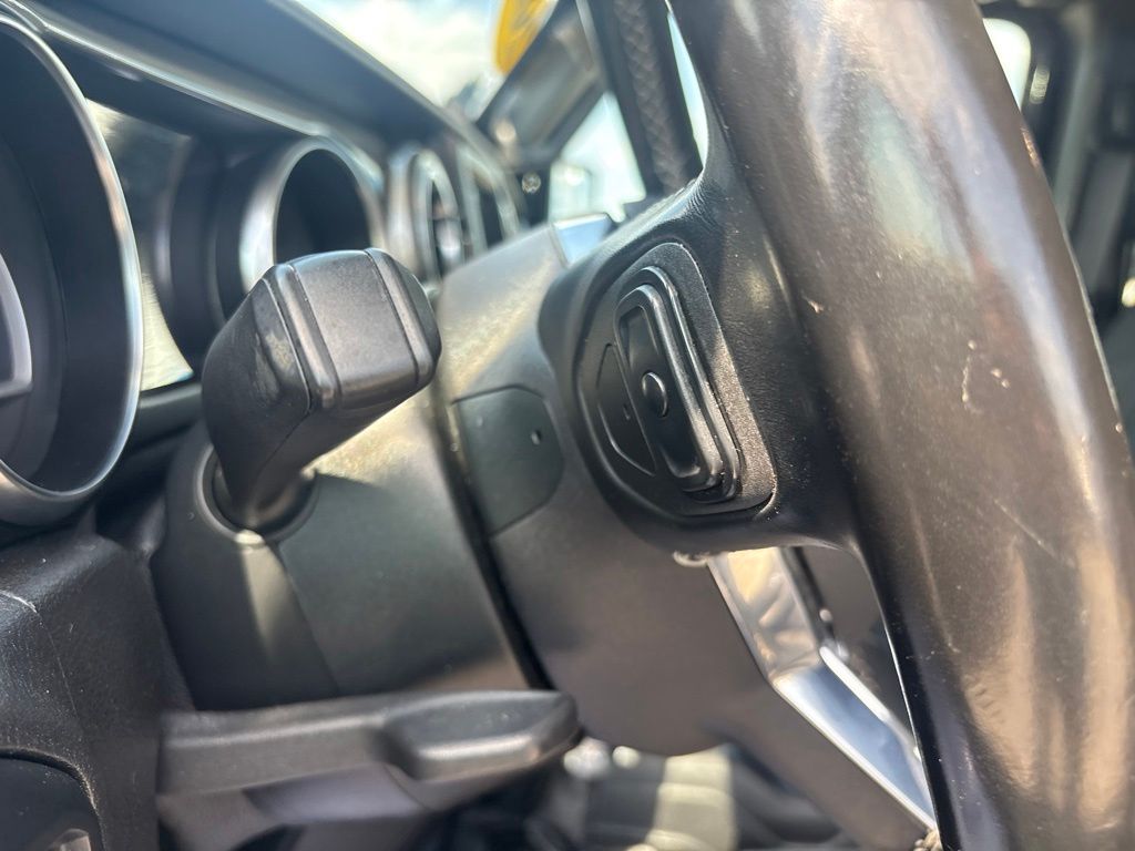 2020 Jeep Wrangler Unlimited Sahara - Photo 20