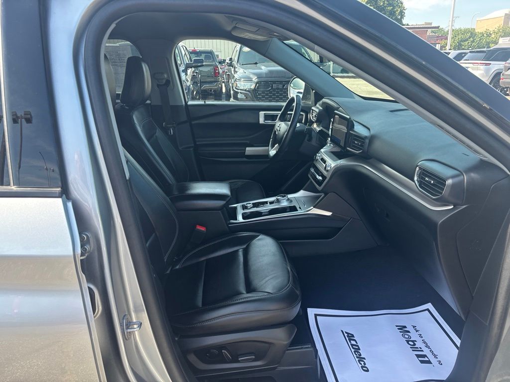2023 Ford Explorer XLT - Photo 44