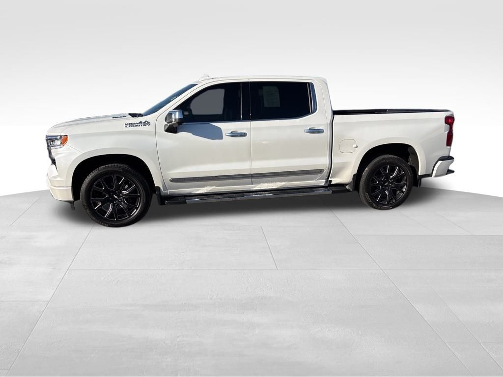 2024 Chevrolet Silverado 1500 High Country photo 2