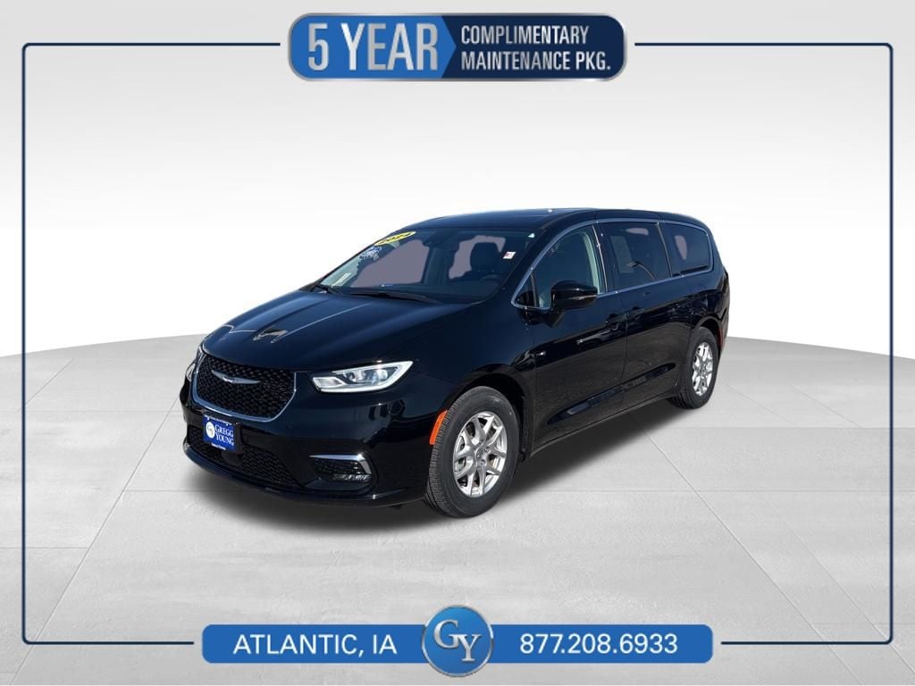 2024 Chrysler Pacifica Van Passenger Van 