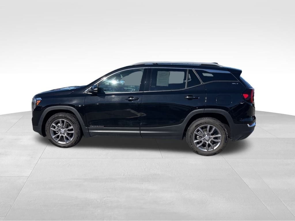 Used 2024 GMC Terrain SLT SUV