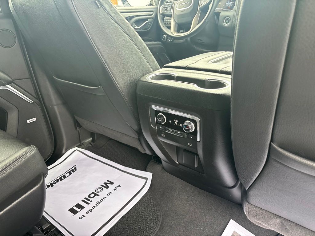 2024 GMC Yukon Denali - Photo 44