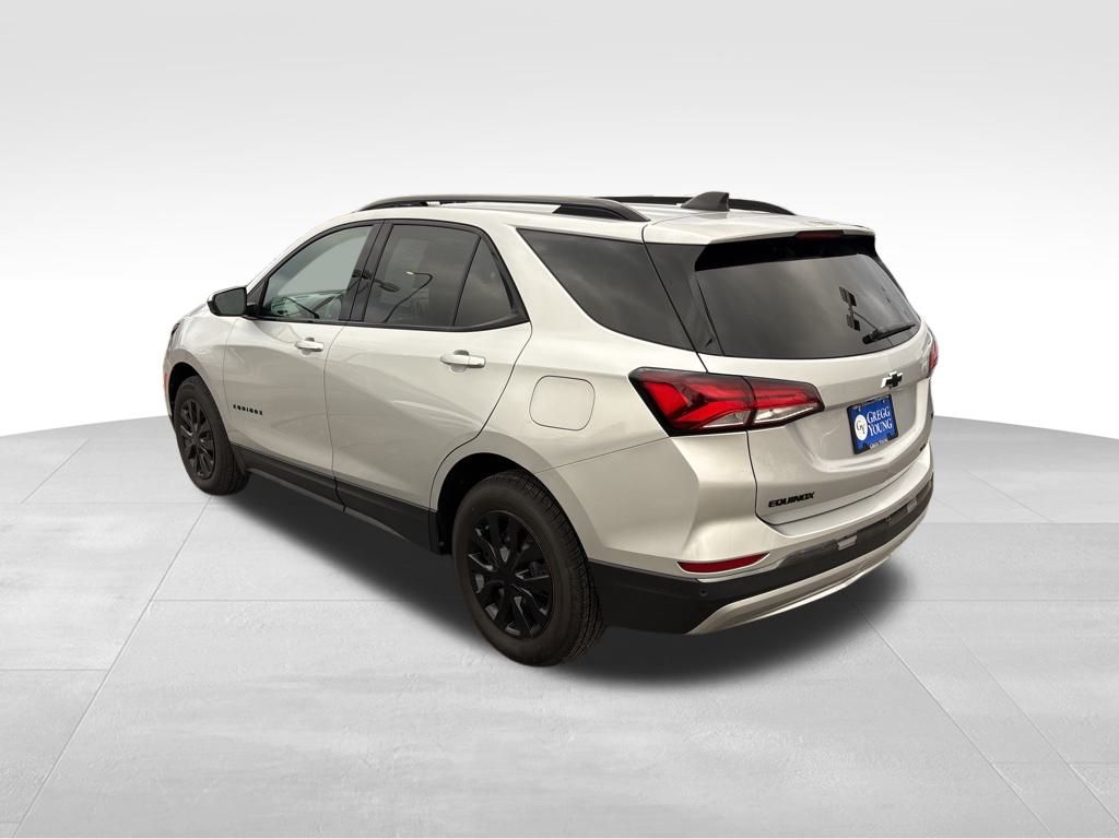 2022 Chevrolet Equinox RS photo 2