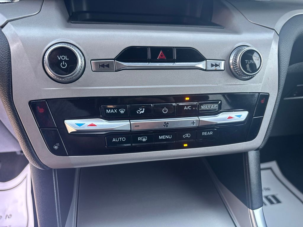 2023 Ford Explorer XLT - Photo 28