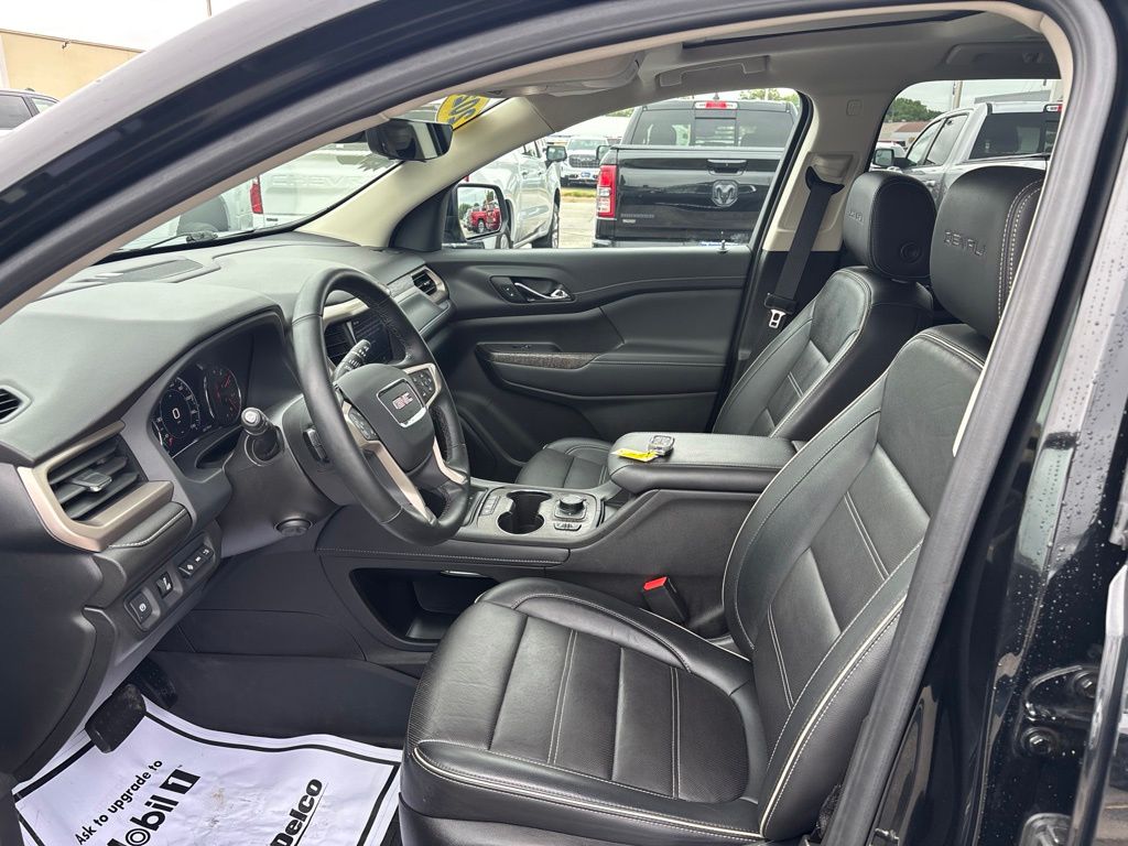 2023 GMC Acadia Denali - Photo 14