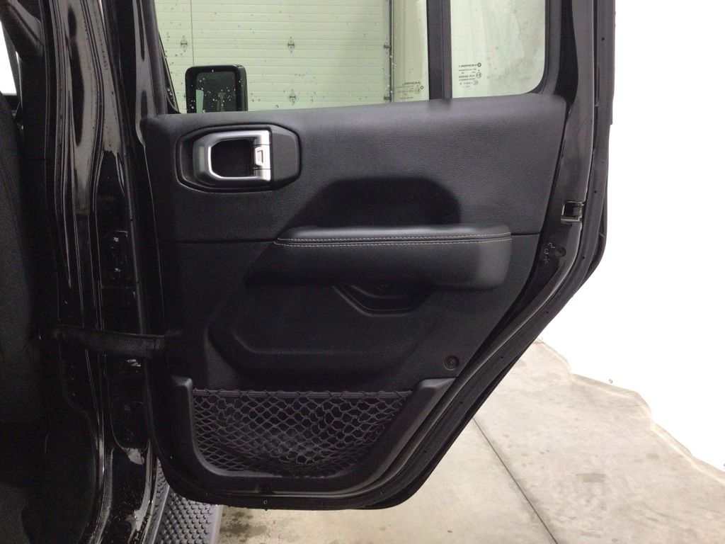 2020 Jeep Wrangler Unlimited Sahara - Photo 30