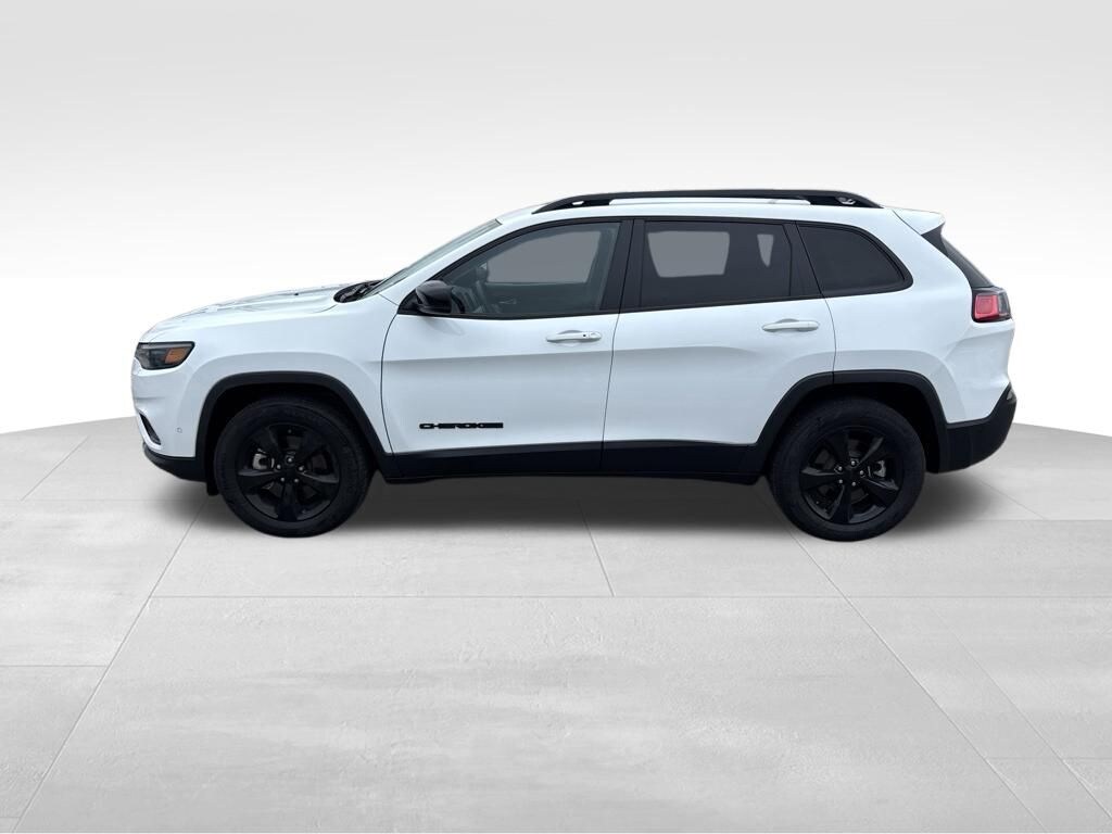 Used 2023 Jeep Cherokee Altitude Lux SUV