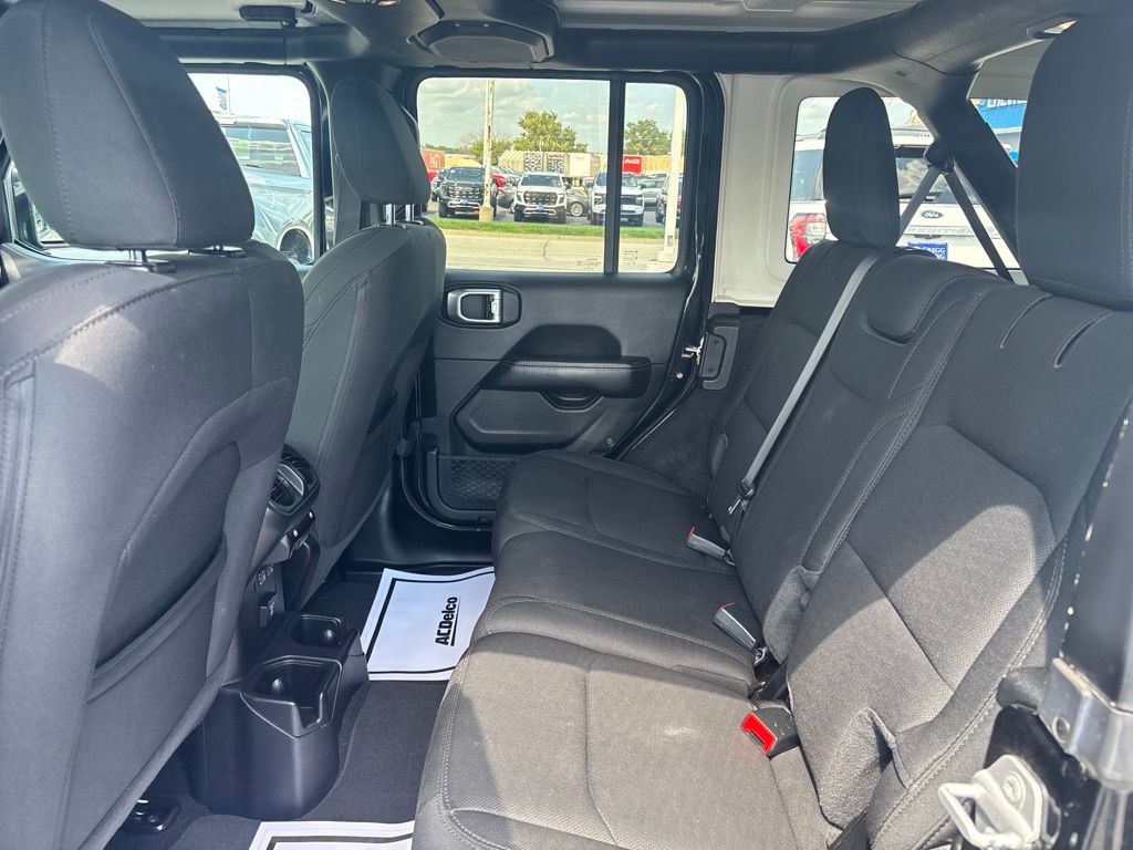 2020 Jeep Wrangler Unlimited Sahara - Photo 34