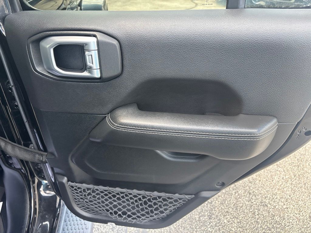2020 Jeep Wrangler Unlimited Sahara - Photo 38