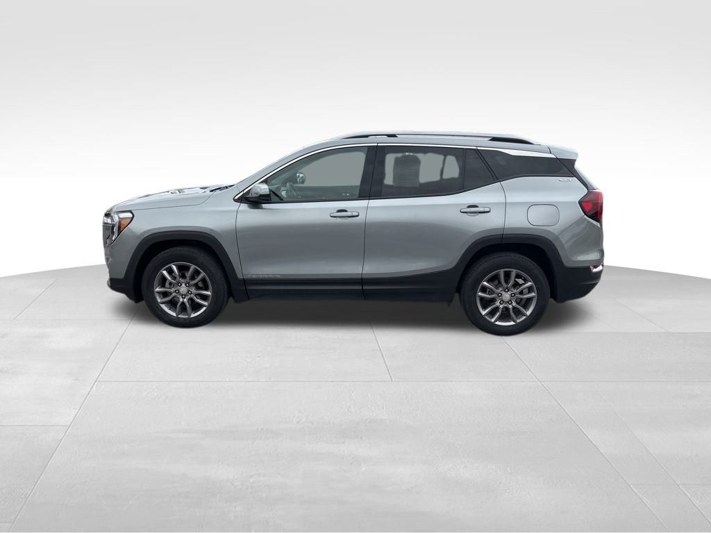2024 Gmc Terrain SLT photo 2