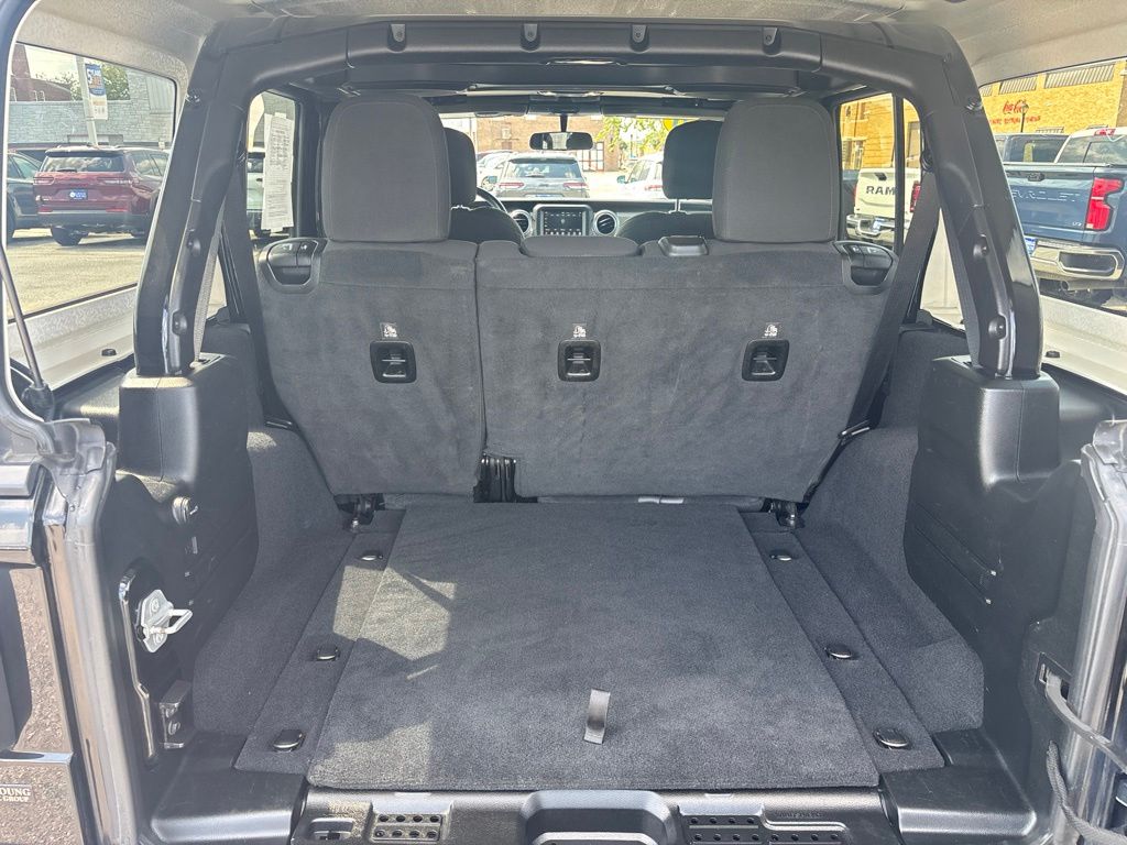 2020 Jeep Wrangler Unlimited Sahara - Photo 36