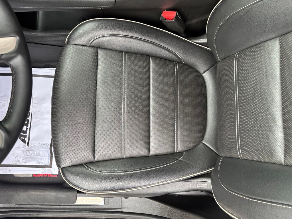 2023 GMC Acadia Denali - Photo 22