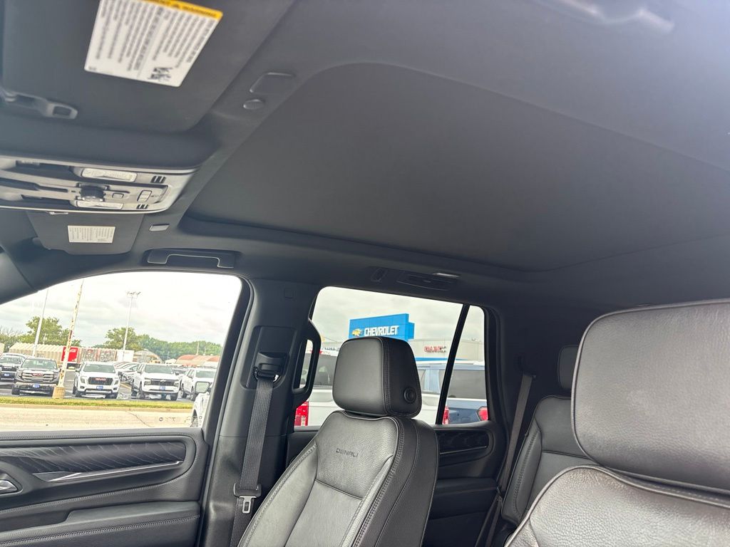 2024 GMC Yukon Denali - Photo 33