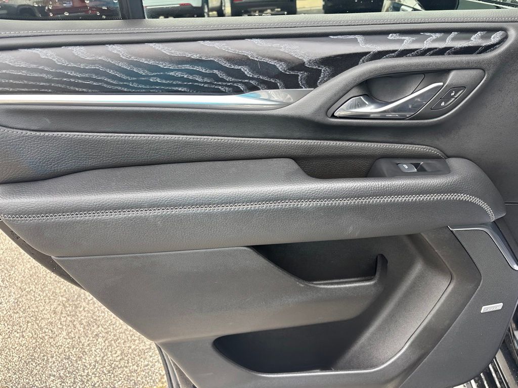 2024 GMC Yukon Denali - Photo 36