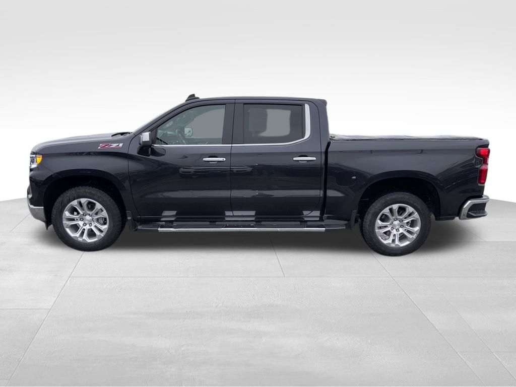 2024 Chevrolet Silverado 1500 LTZ photo 2