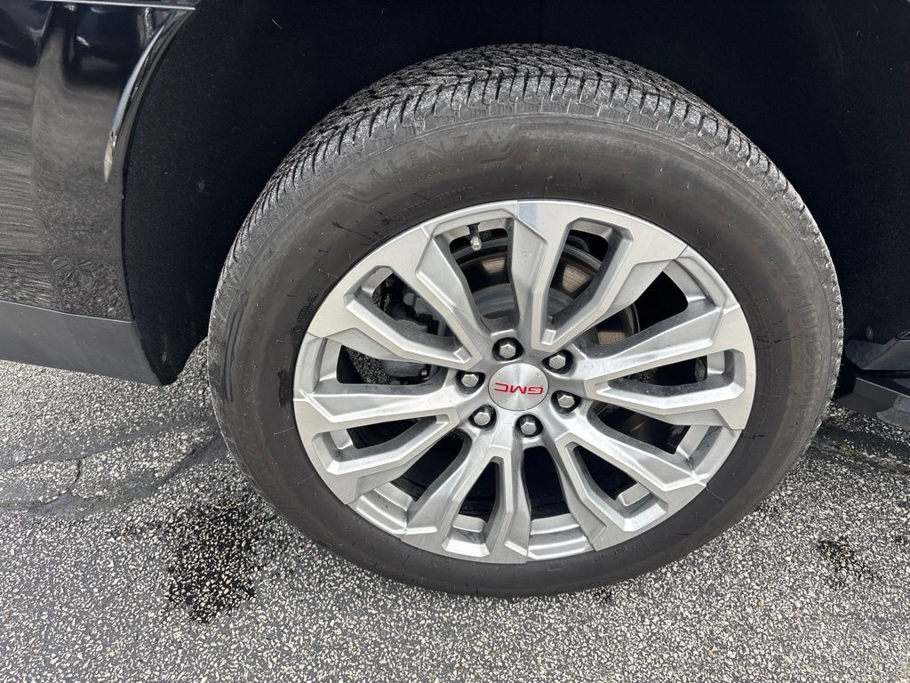 2024 GMC Yukon Denali - Photo 12