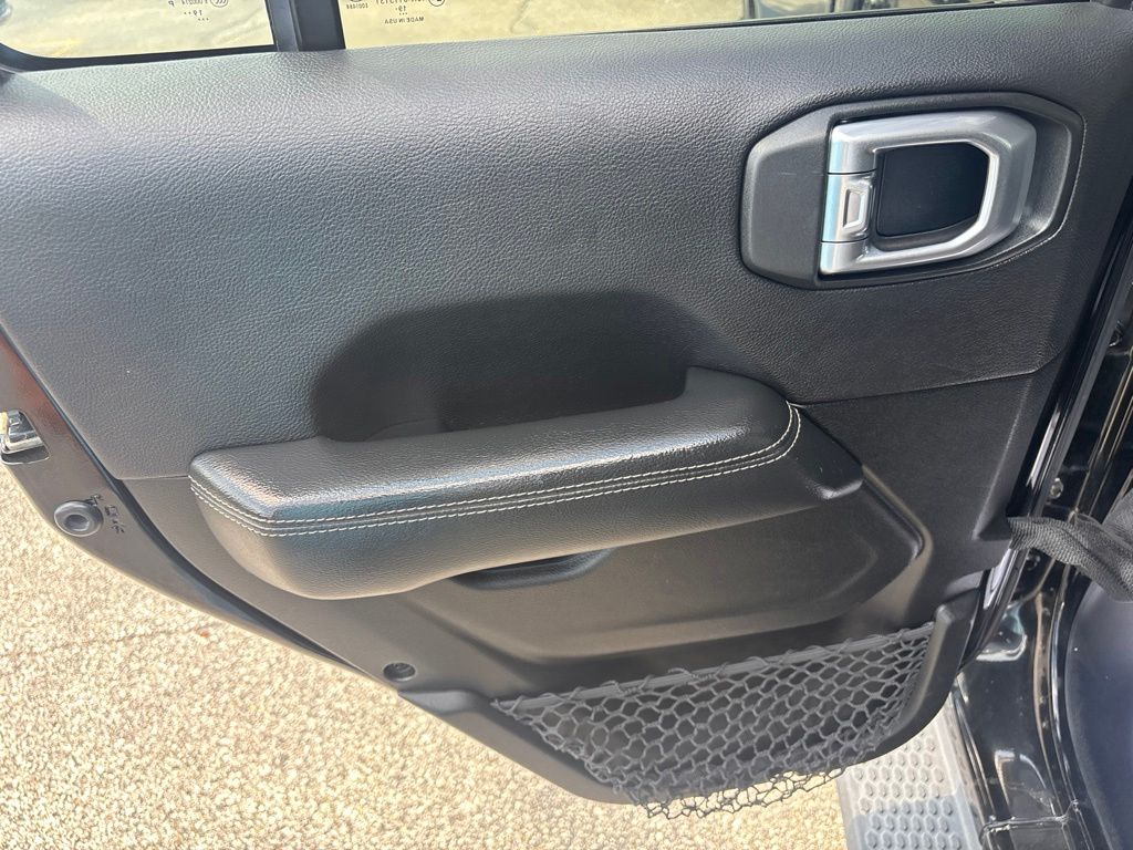 2020 Jeep Wrangler Unlimited Sahara - Photo 35