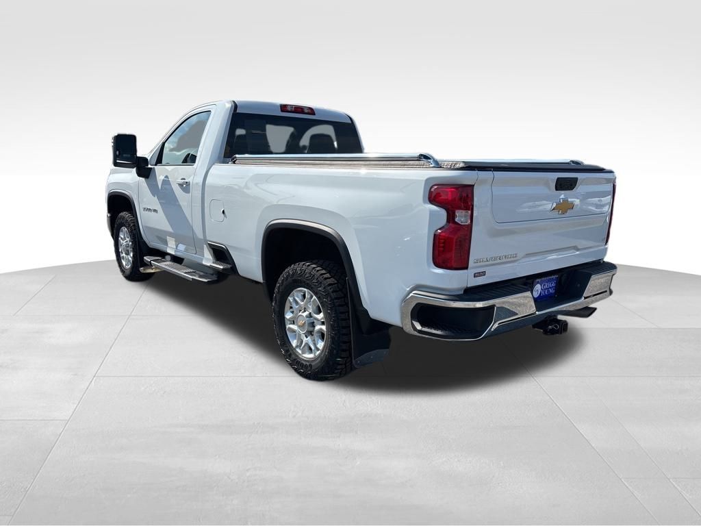 2024 Chevrolet Silverado 3500HD LT photo 3