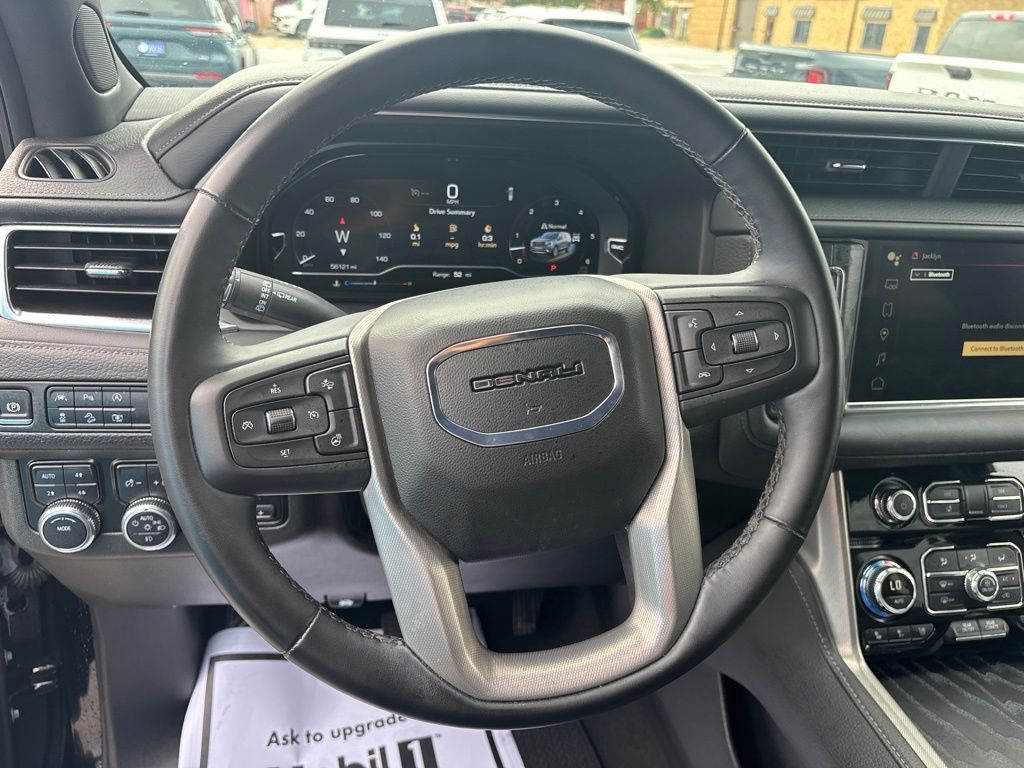2024 GMC Yukon Denali - Photo 23