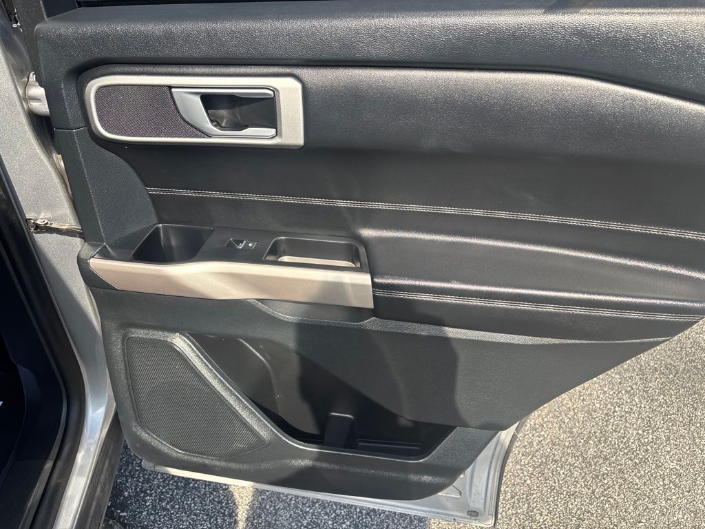 2023 Ford Explorer XLT - Photo 42