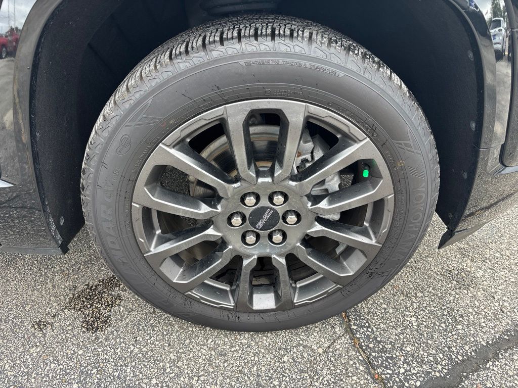 2023 GMC Acadia Denali - Photo 10