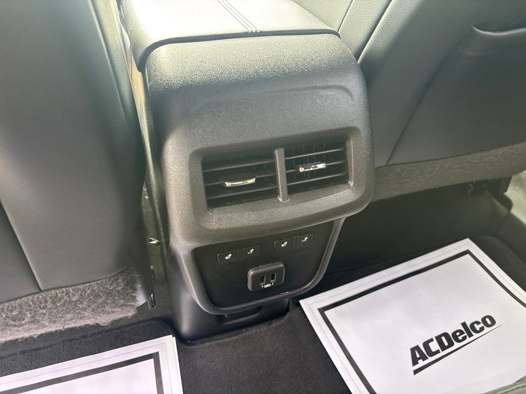 2022 Chevrolet Equinox Premier - Photo 38