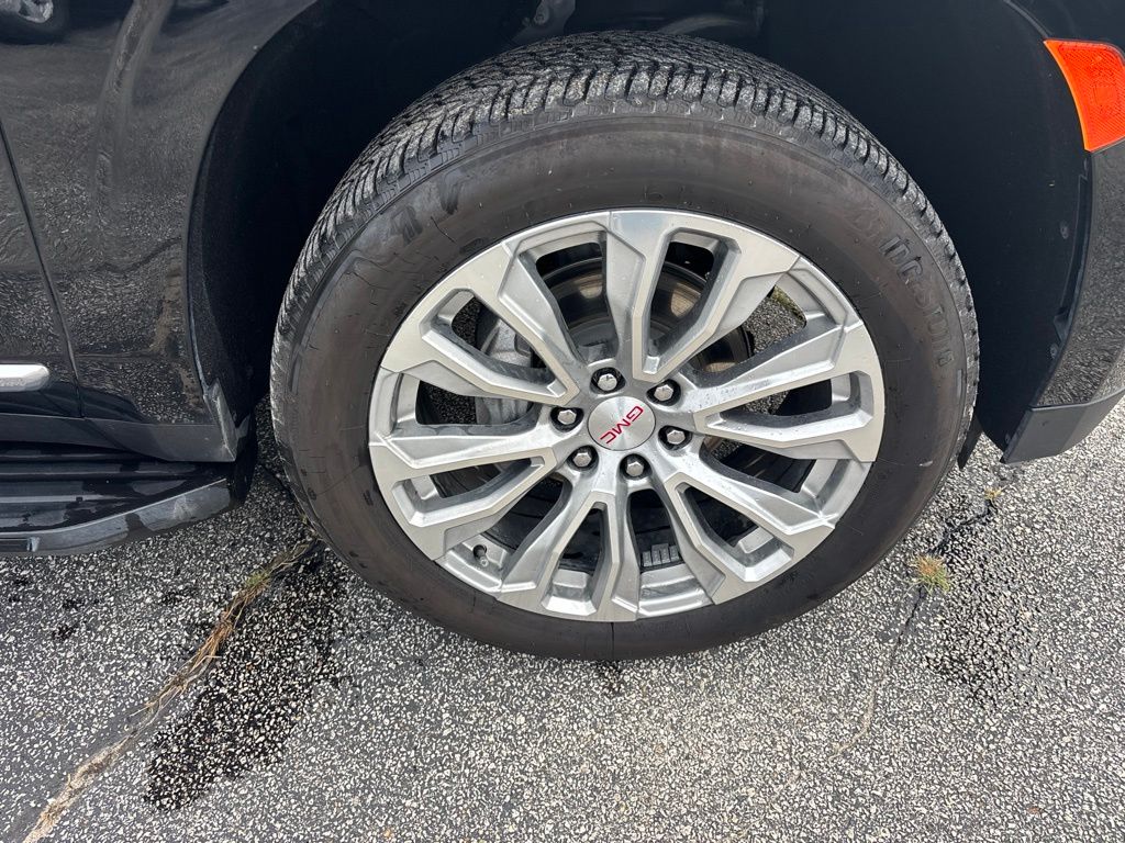 2024 GMC Yukon Denali - Photo 11