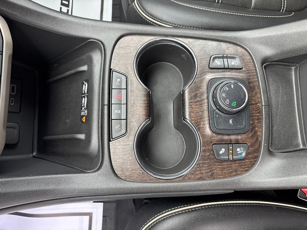 2023 GMC Acadia Denali - Photo 29
