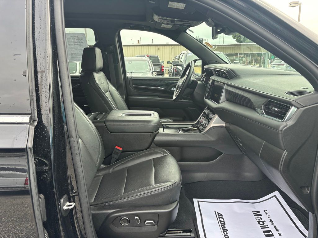 2024 GMC Yukon Denali - Photo 45