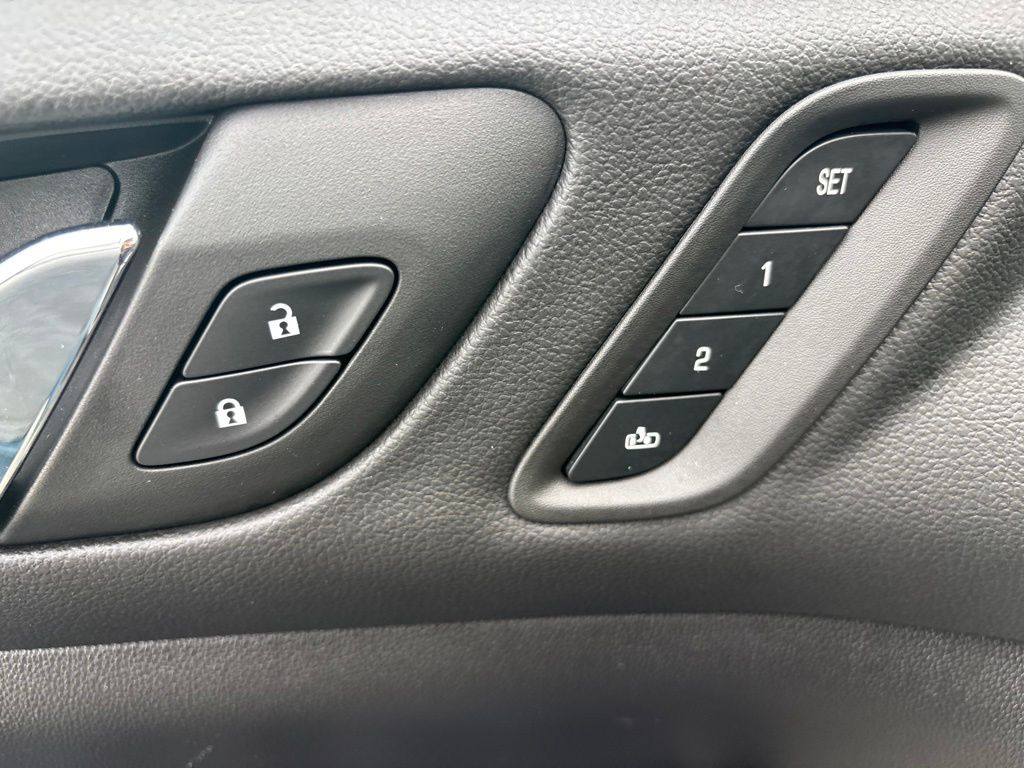 2023 GMC Acadia Denali - Photo 18