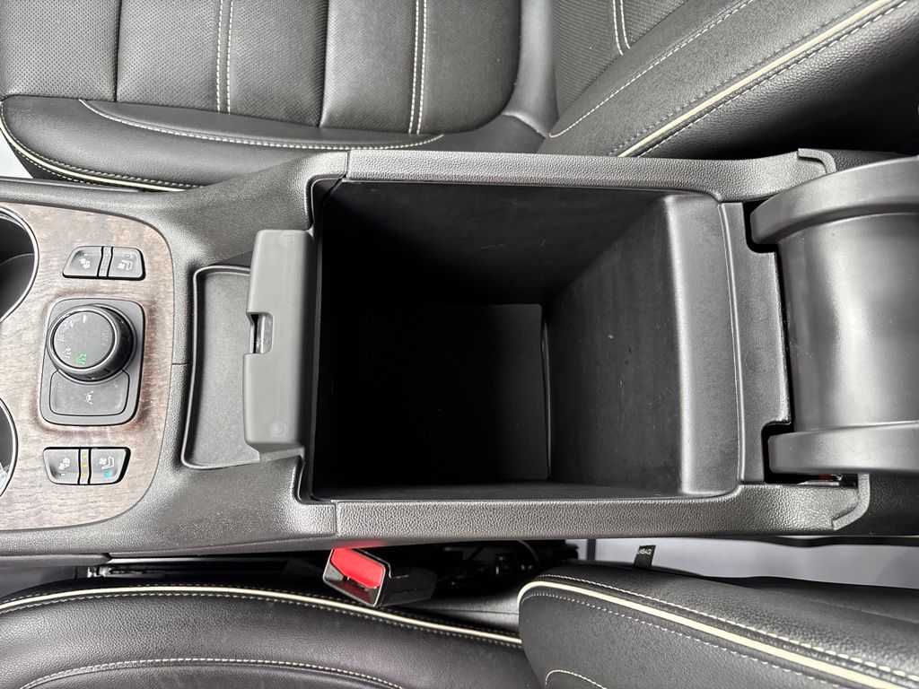 2023 GMC Acadia Denali - Photo 32