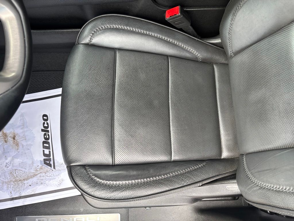 2024 GMC Yukon Denali - Photo 22