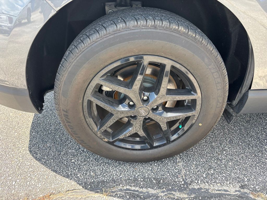2024 Ford Edge SEL - Photo 12
