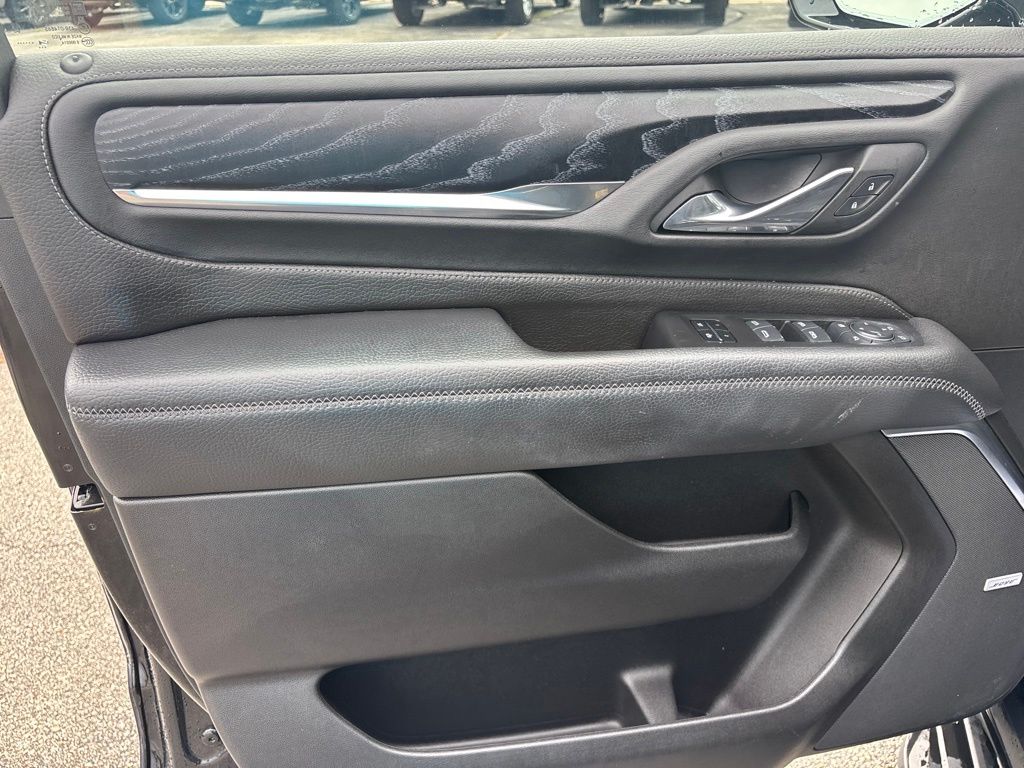 2024 GMC Yukon Denali - Photo 17