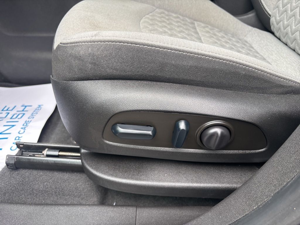 2022 Chevrolet Equinox LT - Photo 21