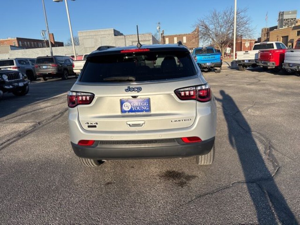 New 2025 Jeep Compass LIMITED 4X4 Sport Utility