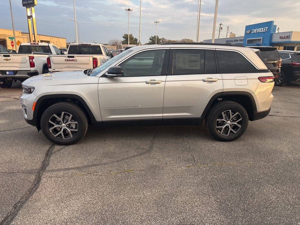 New 2025 Jeep Grand Cherokee LIMITED 4X4 Sport Utility