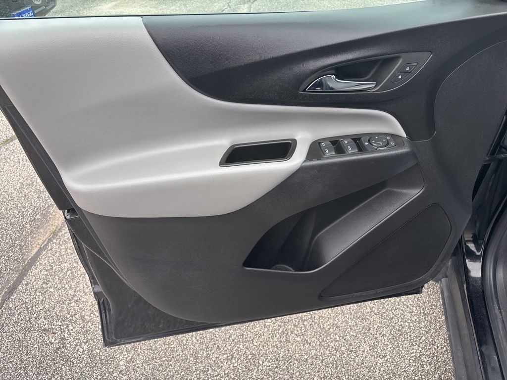 2022 Chevrolet Equinox LT - Photo 17