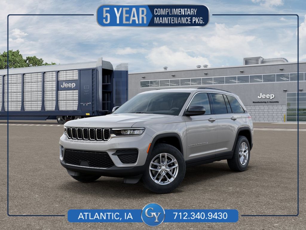 2026 Jeep Grand Cherokee Laredo X 4x4's photo