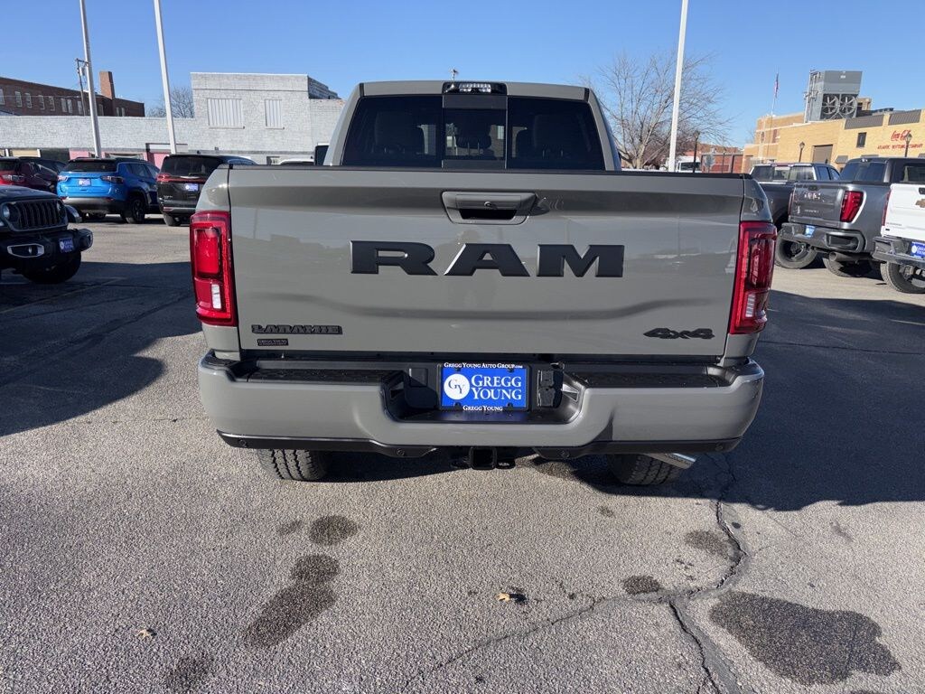 New 2026 Ram 2500 LARAMIE CREW CAB 4X4 6'4 BOX Pickup