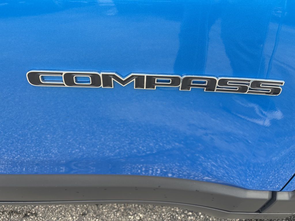 2024 Jeep Compass Limited - Photo 12