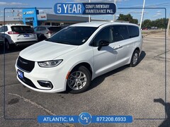 2026 Chrysler Pacifica SELECT Passenger Van