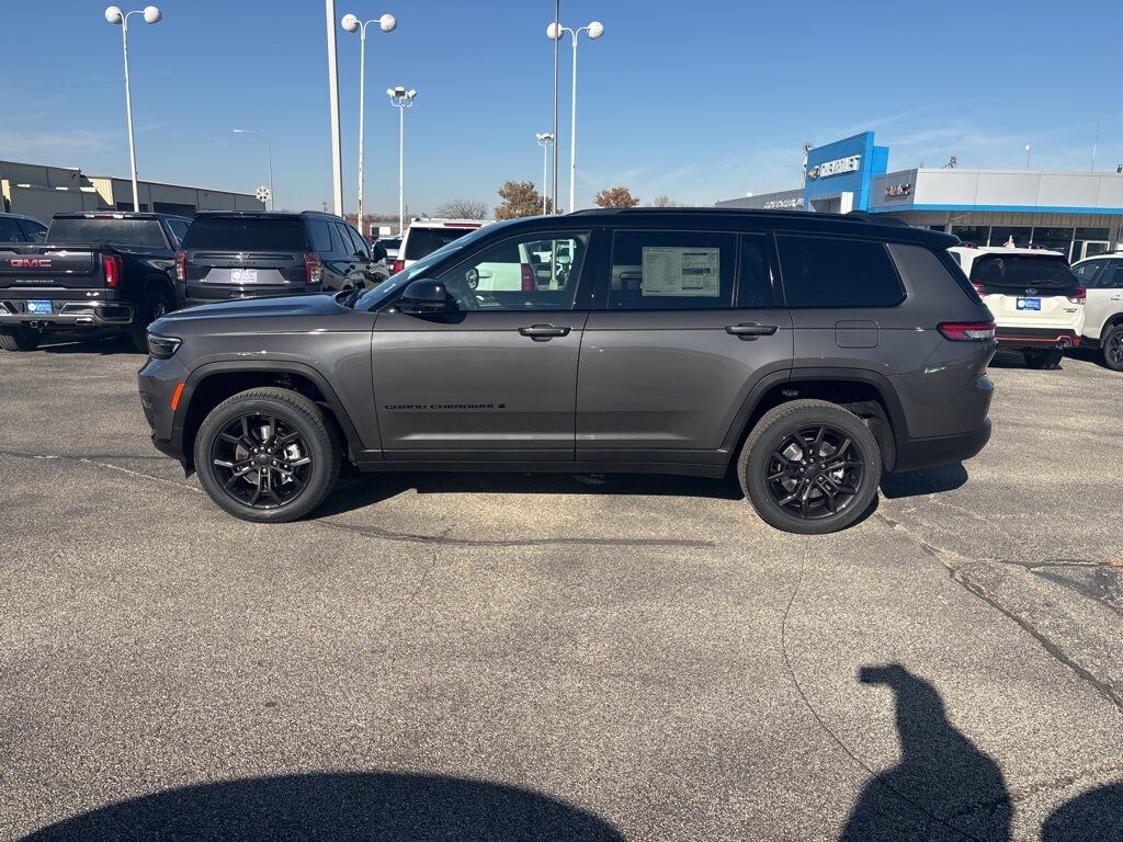 New 2025 Jeep Grand Cherokee L LIMITED 4X4 Sport Utility