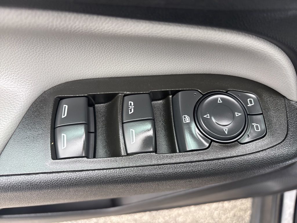 2022 Chevrolet Equinox LT - Photo 18