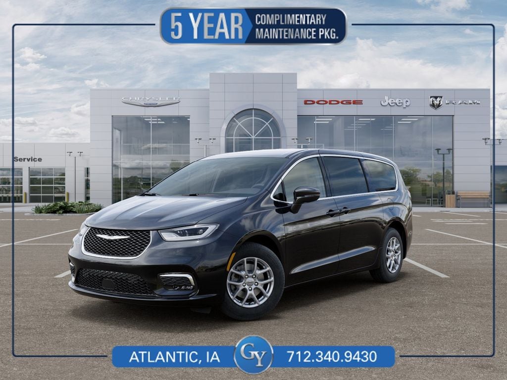 2026 Chrysler Pacifica Passenger Van 