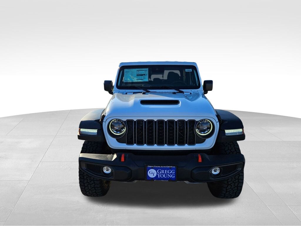 New 2025 Jeep Gladiator MOJAVE 4X4 Pickup