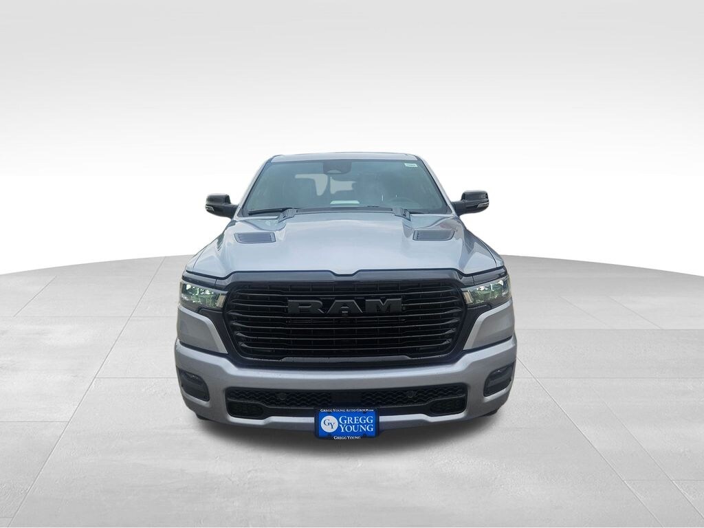 New 2025 Ram 1500 LARAMIE CREW CAB 4X4 5'7 BOX Pickup