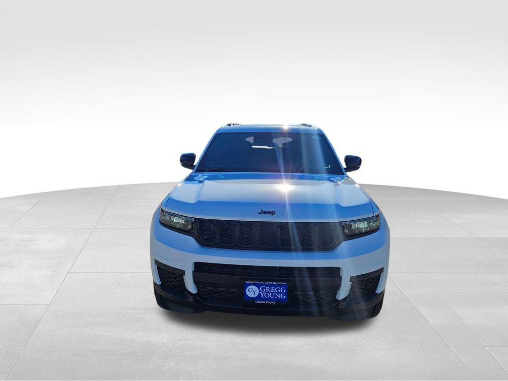 New 2025 Jeep Grand Cherokee L ALTITUDE X 4X4 Sport Utility