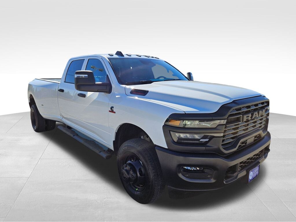 New 2026 Ram 3500 TRADESMAN CREW CAB 4X4 8' BOX Pickup